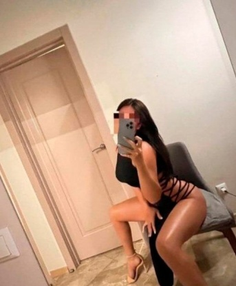 💋 Живу в самом сердце России, в Москве. Итак, я прекрасная сочетание страсти и нежности, опытной любовницы и красивой компаньонки. 💃🏻 Мои прекрасные формы и сладкие улыбки заставят тебя забыть о реальности и погрузиться в мир безумного удовольствия. 😍 Мои нежные руки, умелый язык и горячее тело готовы предложить тебе множество острых ощущений. 🔥 Насладись моими эксклюзивными услугами, от нежной классики до страстного эксперимента. 🌶️ Прошедшие со мной оставляют только самые лестные отзывы, потому что я знаю, как удовлетворить самого требовательного мужчину. 🌟 Обещаю действительно горячую ночь, которую ты никогда не забудешь. ❤️ Не упусти свой шанс, ведь только сейчас я рядом с тобой в Москве. 😘💫 #москва #вмоскве Полина
